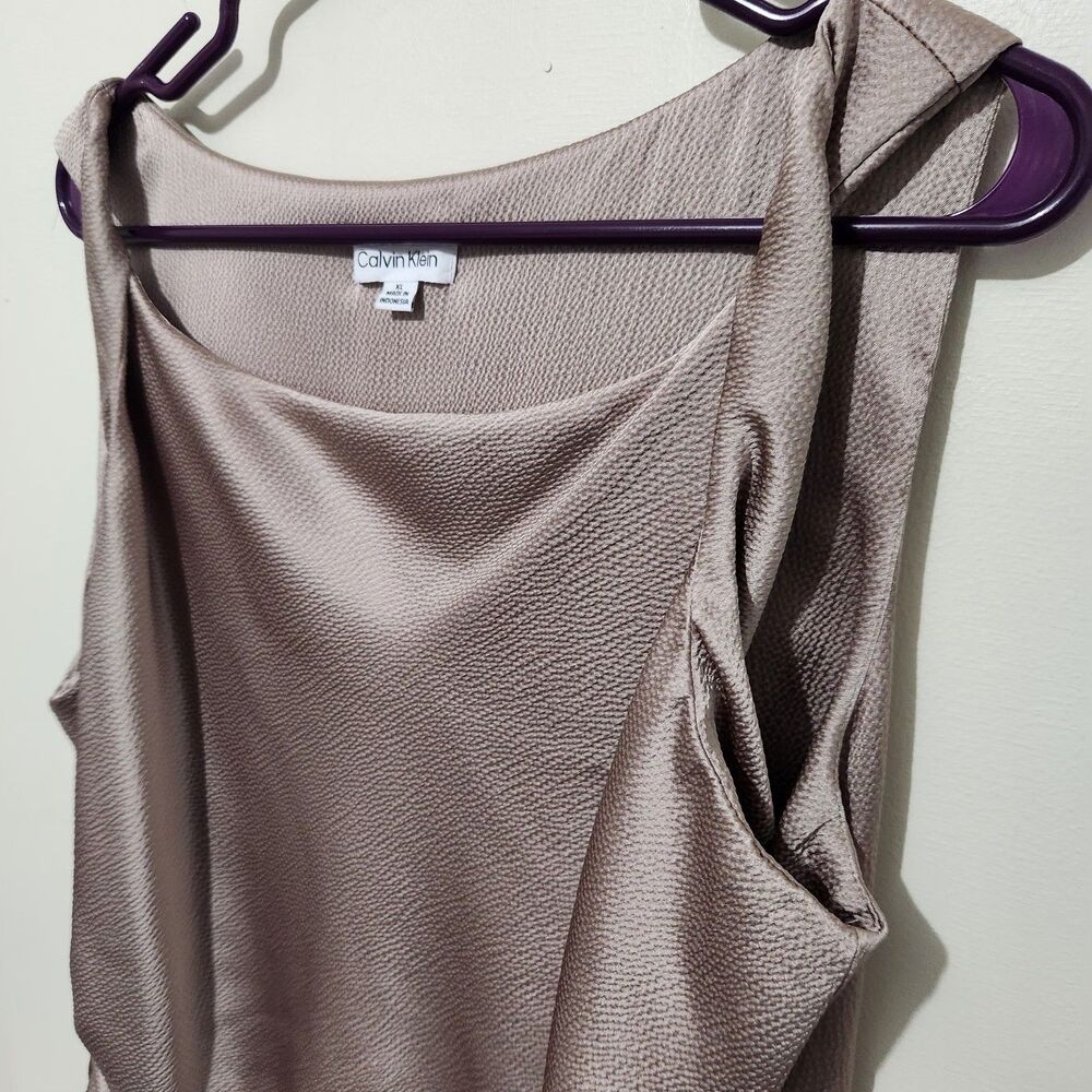 Calvin Klein Top Size XL Taupe Color Silky Sleeveless Square Neck Side Ruching - Picture 3 of 11